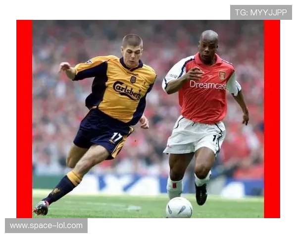 足球传奇风采尽显经典老球星高清海报展示经典瞬间与荣耀时刻