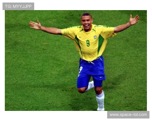 足球明星偏爱什么样的伴侣揭秘从他们的爱情观看他们的择偶标准